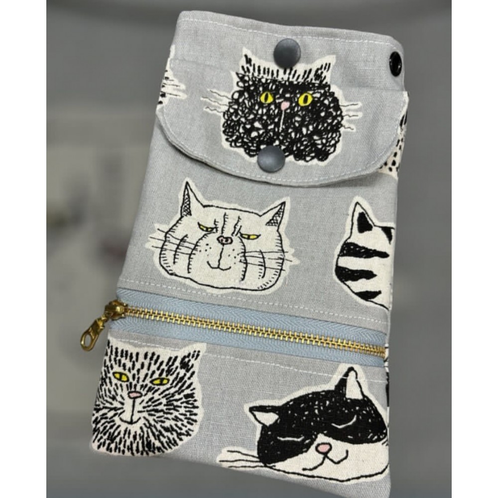 灰貓 Travel bag 可放電話 passport 紙幣 散銀