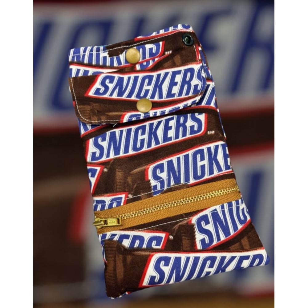 snickers Travel bag 可放電話 passport 紙幣 散銀