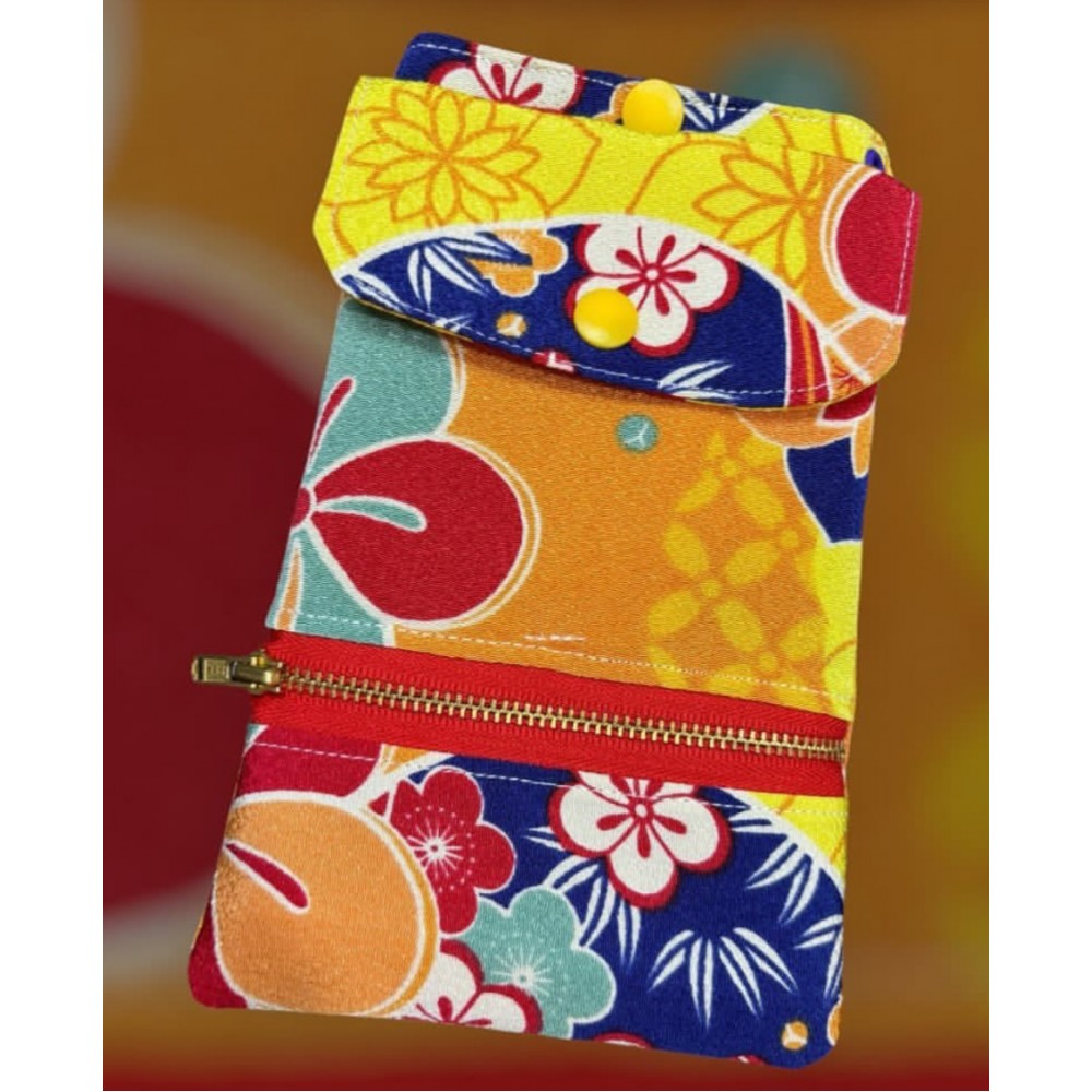 日本花 Travel bag 可放電話 passport 紙幣 散銀