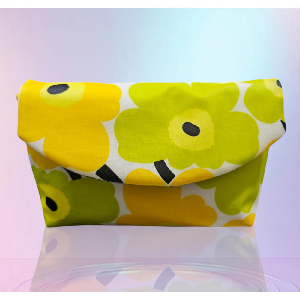 Marimekko 黃綠花防水利是袋 雜物袋