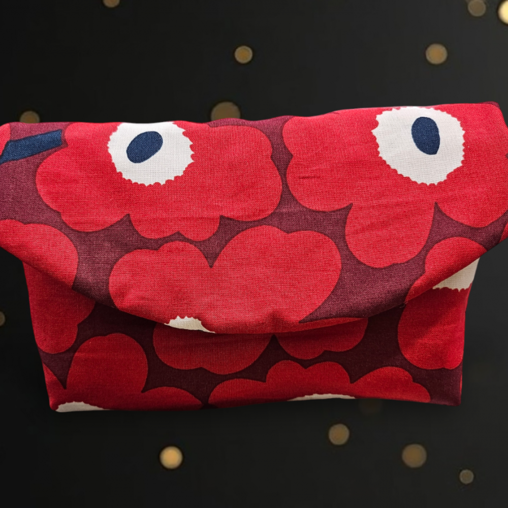 Marimekko 聖誕紅底紅花利是袋 雜物袋